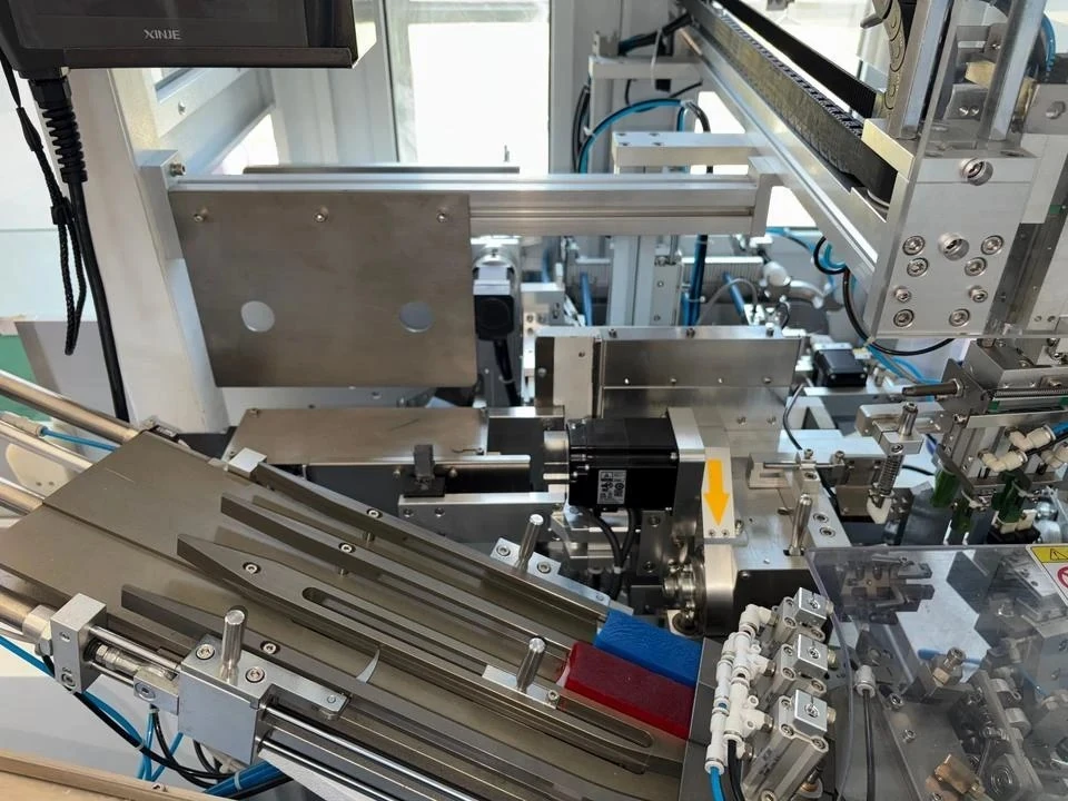 Plastic CNC 5-Spindle 5-8-Head Toothbrush Making Machine factory
